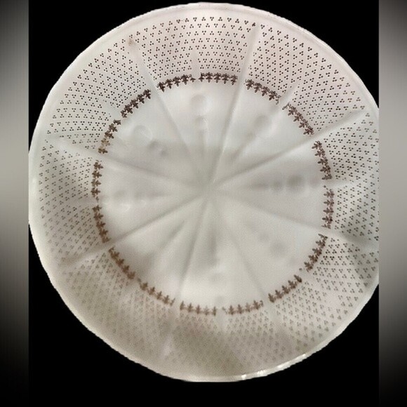 Anchor Hocking Milk Glass‎ Pedestal Cake Dessert Stand Gold Foil Fleur-De-Lis - Picture 7 of 11